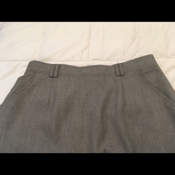 Park One Skirt - Picture 2 of 5